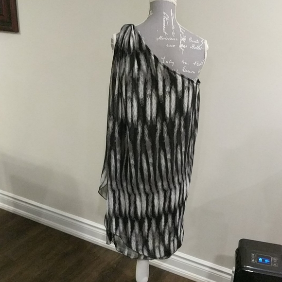 Attitude one shoulder dress - Picture 4 of 6